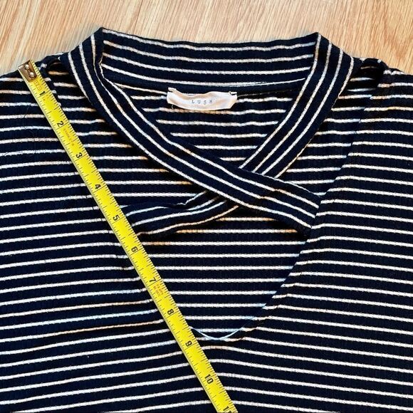 Lush Blue & White Striped Strappy V-Neck Flowy Shirt - Picture 5 of 8